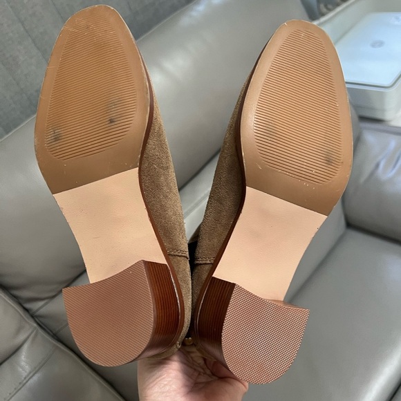 Steve Madden Rhiannon Chelsea Boot - Picture 3 of 5